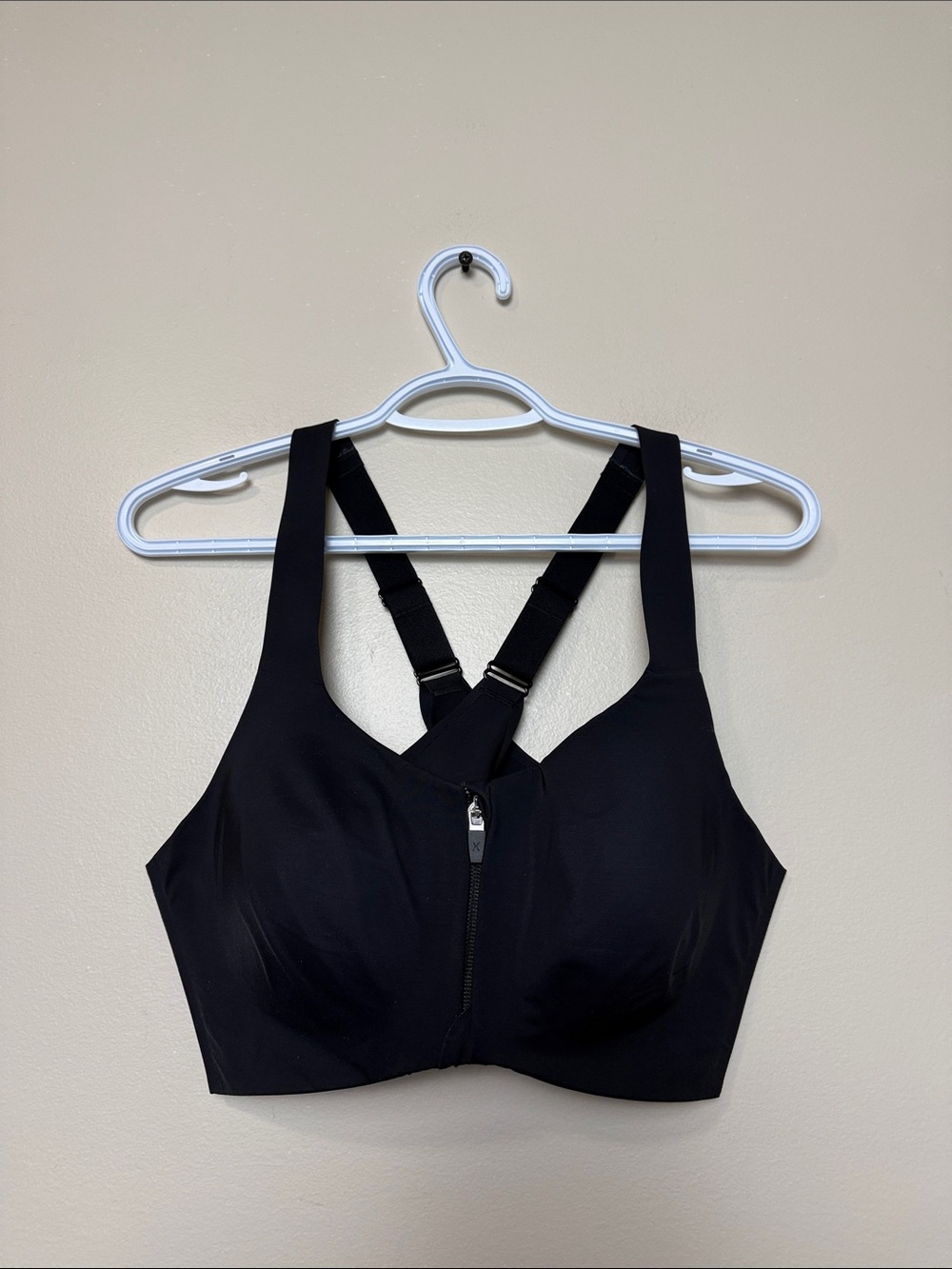 knix Black Front-Zip Cross-Back Sports Bra size 5